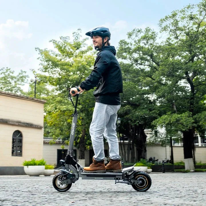 VIPCOO VS3 Adult Off-Road Electric Scooter – 800W Motor, 48V 15.6Ah Battery